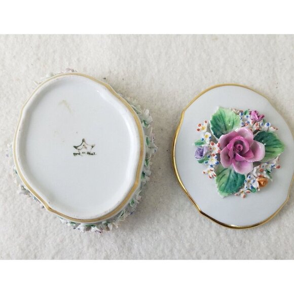 Porcelain Box Vintage Oval‎ Lid raised painted Floral motif Portugal white - Picture 8 of 9